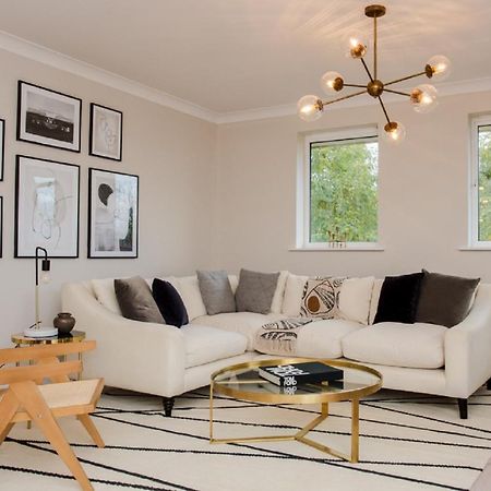 The Sparkford Gardens - Lovely 2Bdr With Balcony London Kültér fotó