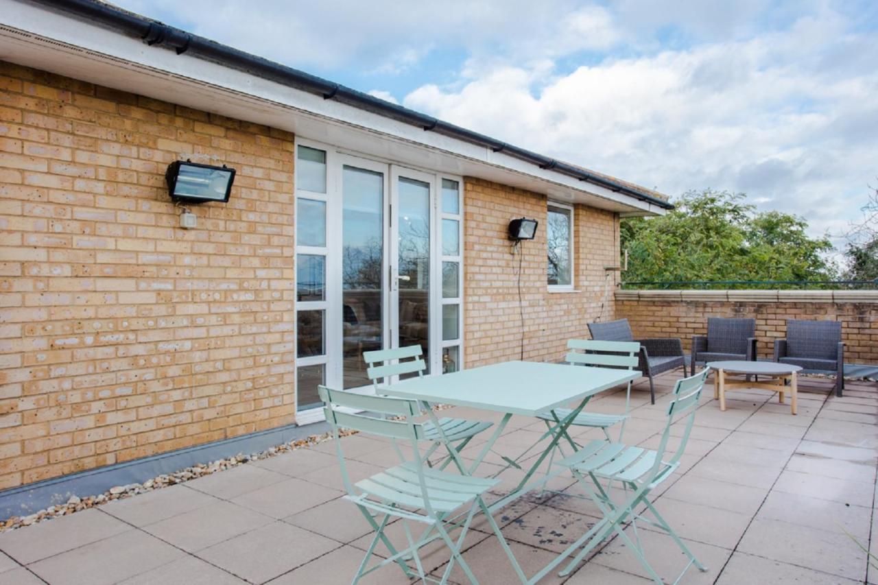 The Sparkford Gardens - Lovely 2Bdr With Balcony London Kültér fotó