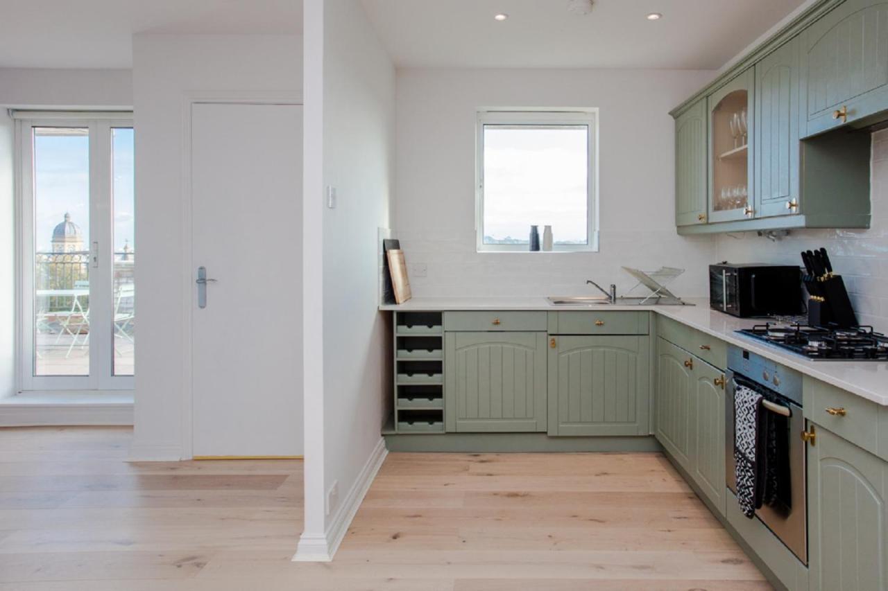 The Sparkford Gardens - Lovely 2Bdr With Balcony London Kültér fotó