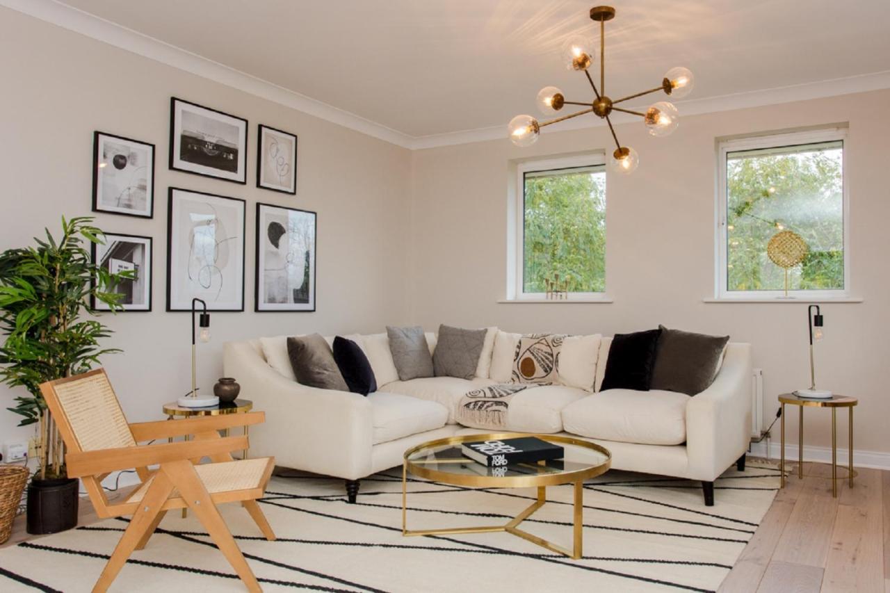 The Sparkford Gardens - Lovely 2Bdr With Balcony London Kültér fotó